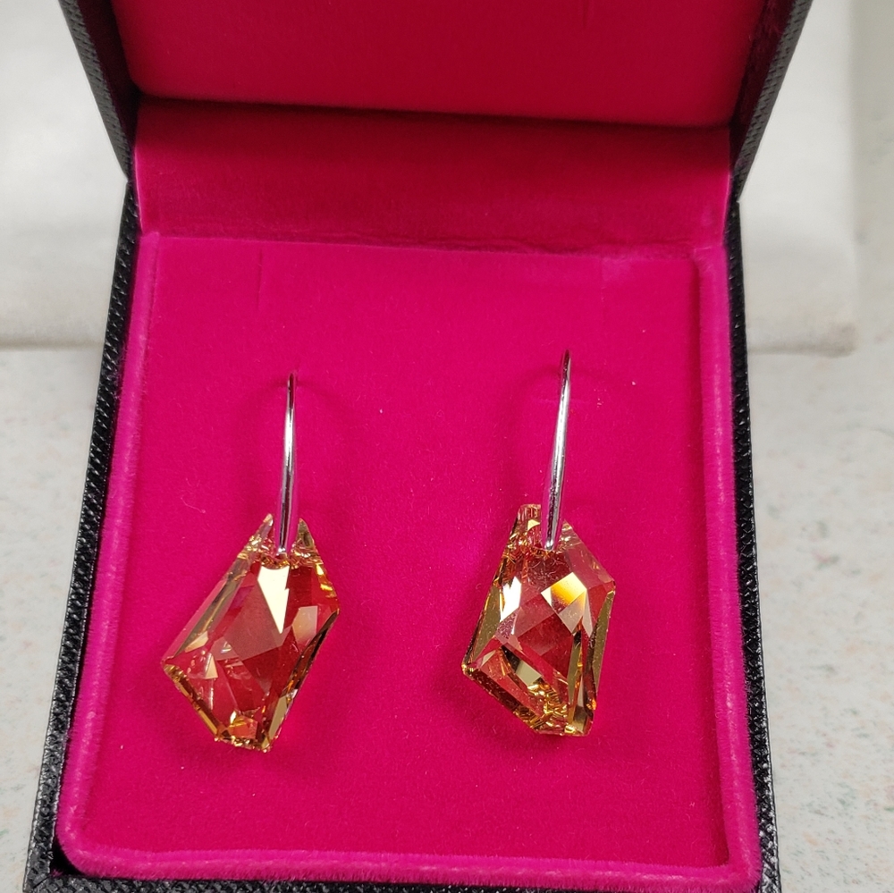 Osiana Lucky Stone Swarovski Crystals Champagne Dangle Earrings